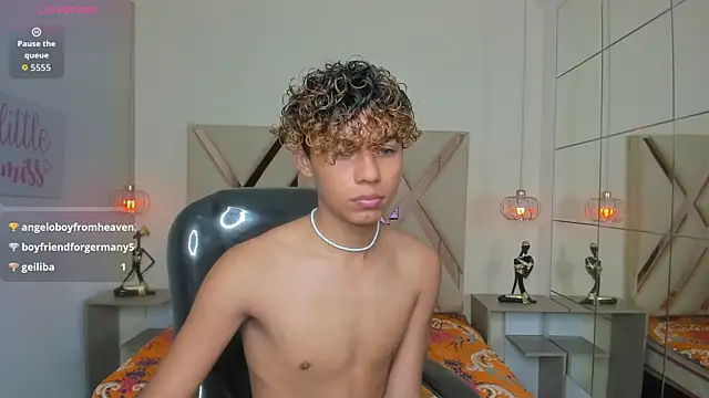 Anyelo_Twink Webcam-Show