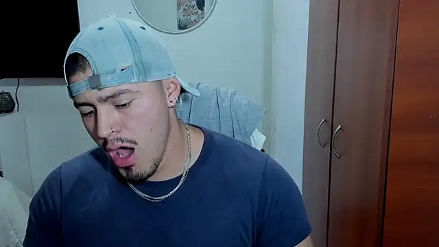 Baltazar_Dupont Adlı Modelin Canlı XXX Sohbeti