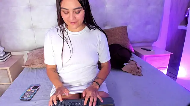 MilyClem's Live XXX Chat