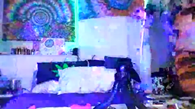 SparklesB1tch Adlı Modelin Canlı XXX Sohbeti