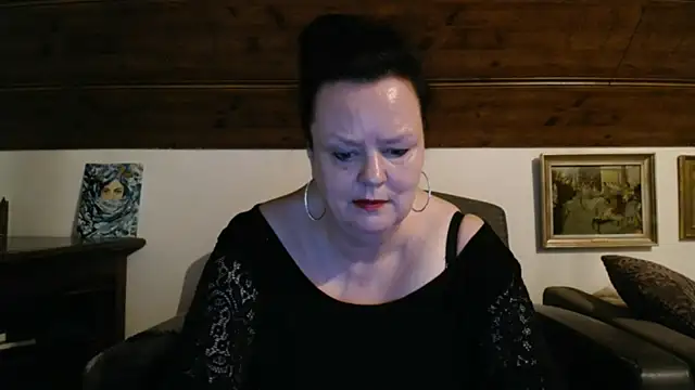 دردشة TiffanyMature الجنسية المباشرة