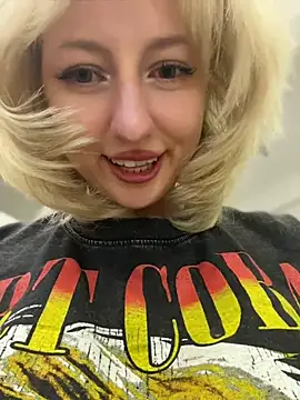 RonnieKiss Chat XXX live