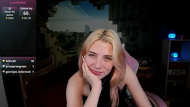 Chat +18 de RosaFowler ao vivo