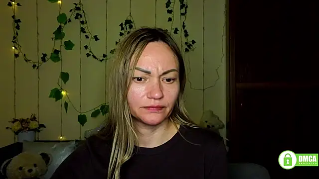 Živý XXX chat BlondMikey22