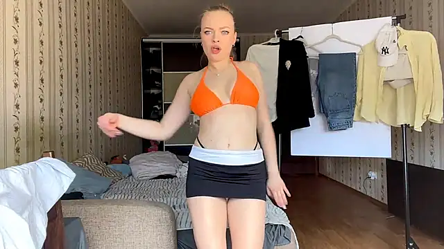 LolaZola's Live XXX Chat