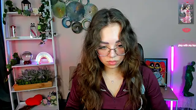 Chat +18 de kiki_swan ao vivo