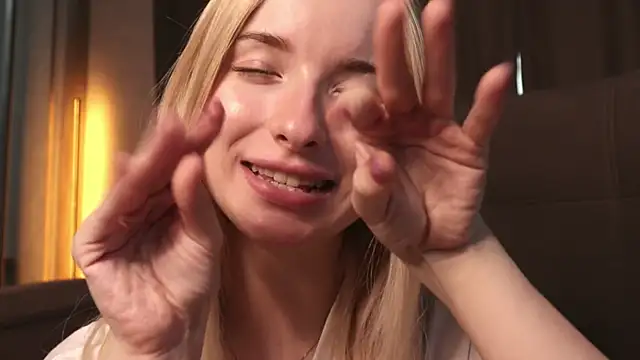 XXX chat uživo modela Nana_Wilson