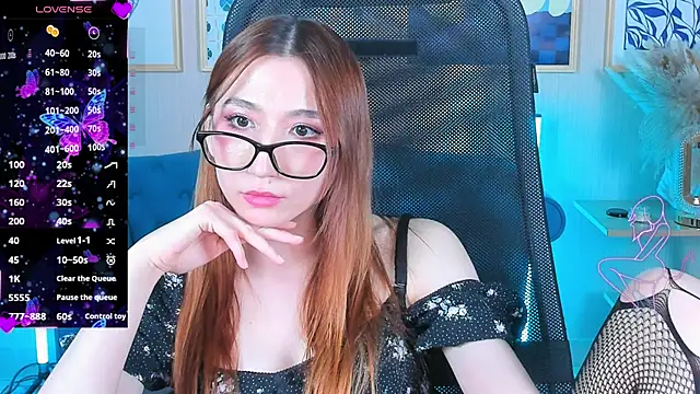 Karen__davis élő XXX-chatje