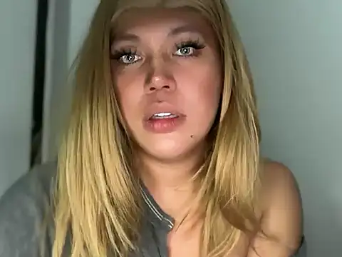 Webkamerová show caligirlnikita