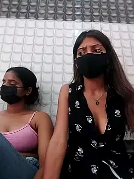 Pokazy przed kamerką – _Big_BOobs-