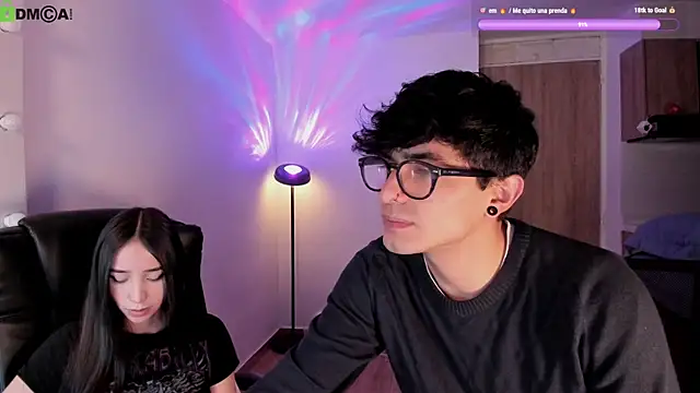 Mikeyvioleta_'s Live XXX Chat