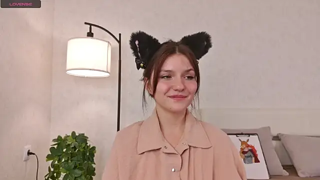 NyraVesperis' Live XXX Chat