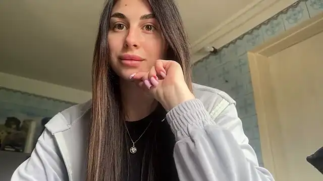 LiluMartiznir Chat XXX live