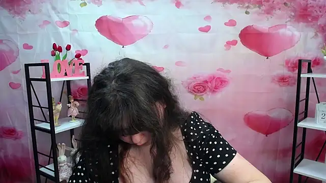 NeonilaLisova Chat XXX in diretta