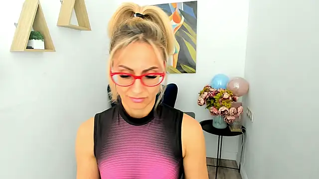 MuseOfStage: απευθείας συνομιλία ΧΧΧ