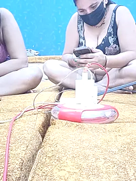 Show modela Sangitalive na web-kameri