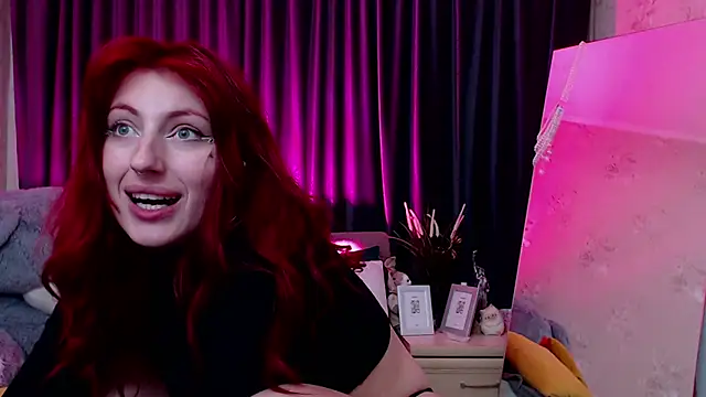 Nina_Blum_ Chat XXX live