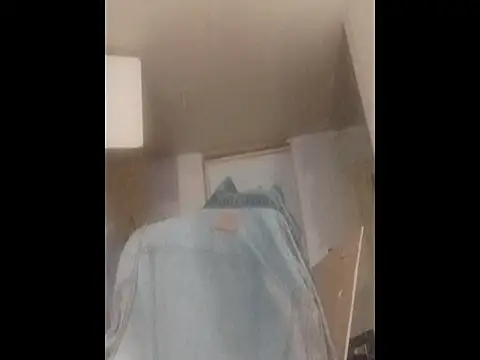 ROBERT0516 লাইভ XXX চ্যাট