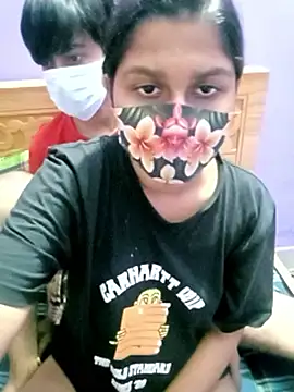 Jerin_Couple61 Show Webcam