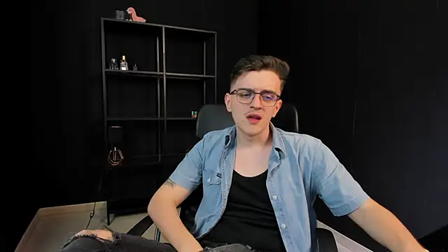 FelixStarkk 即時 XXX 聊天