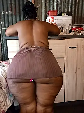 curvyloneah75's Webcam Show