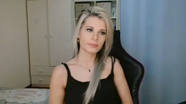 Chat XXX en directo de KristineGlow