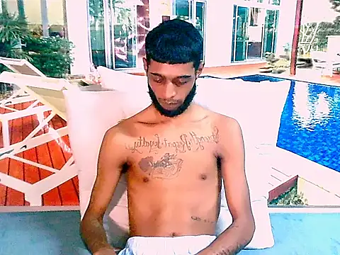 CharmingIndian1 即時 XXX 聊天