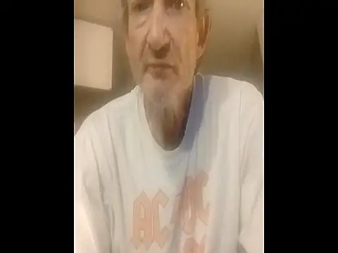 ROBERT0516 Live XXX-Chat