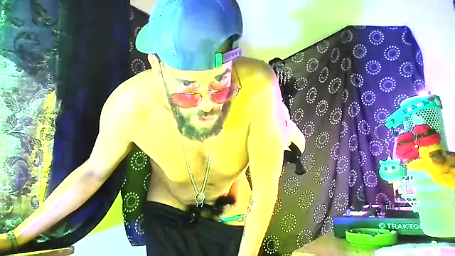 Guyst049 Adlı Modelin Web Kamerası Şovu