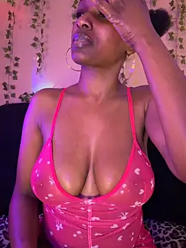 AshleyCa1995 即時 XXX 聊天