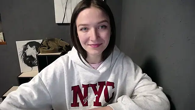 shining_pearl_ Adlı Modelin Canlı XXX Sohbeti