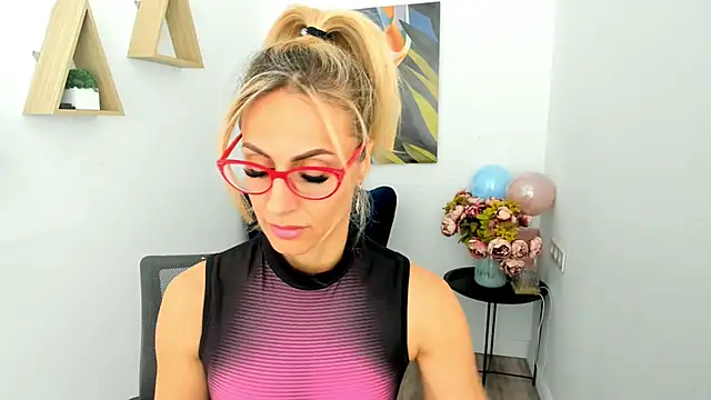 MuseOfStage Adlı Modelin Web Kamerası Şovu