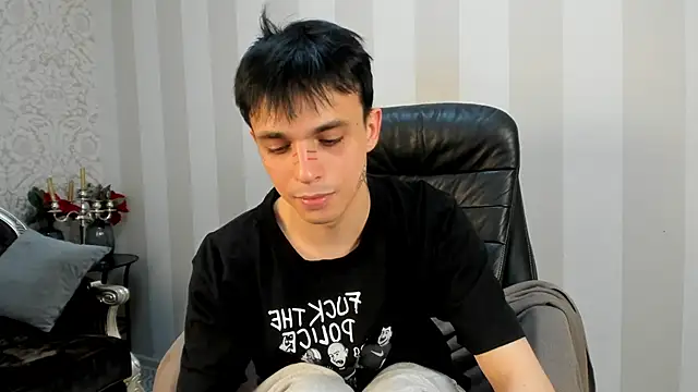 Show modela ClarkBev na web-kameri