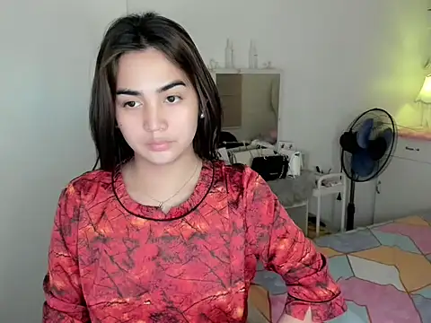 nica_doll Pertunjukan Webcam