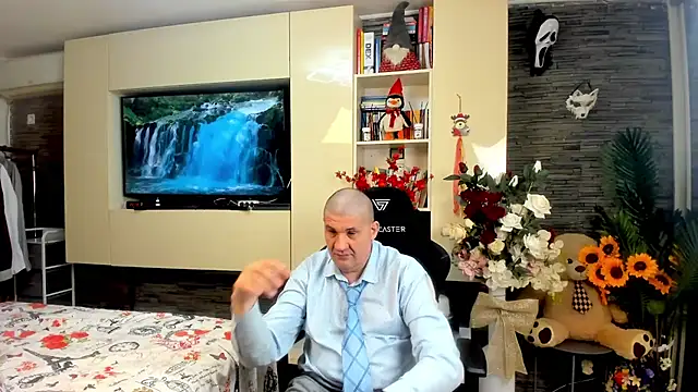 SpartacusDaddy48: онлайн-секс-чат