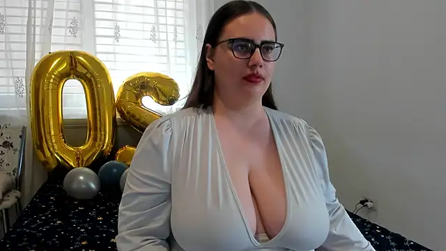 Chat +18 de amiravyxen ao vivo