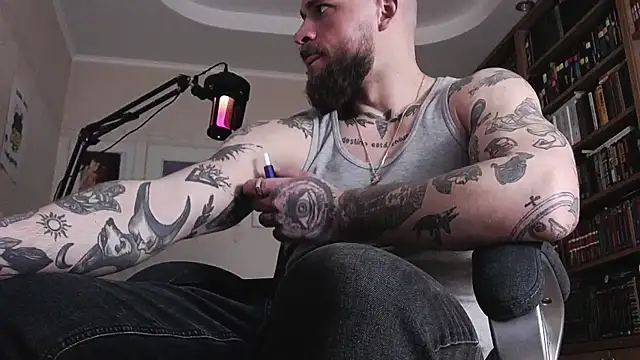 FindomJason Adlı Modelin Canlı XXX Sohbeti