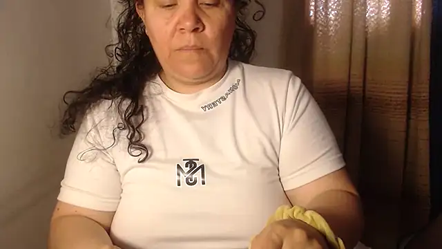 agathamiller01のライブXXXチャット