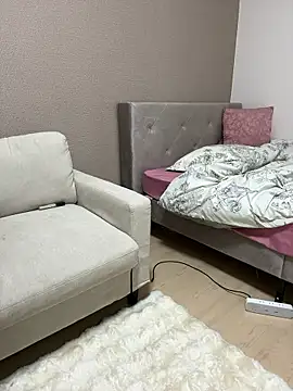 giratia_jp élő XXX-chatje