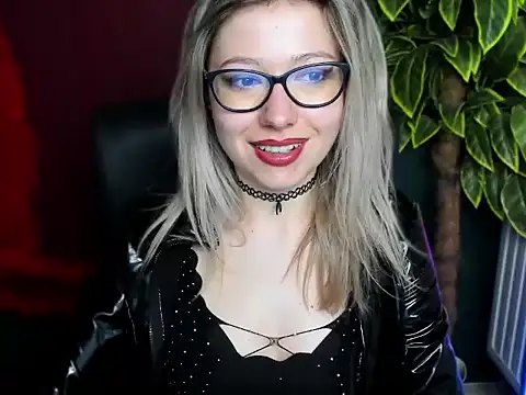 loveHeidi Chat XXX live