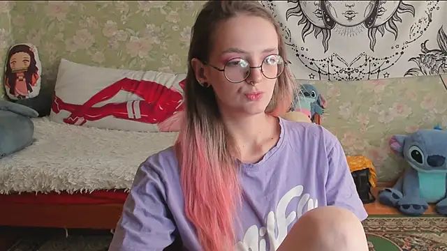 Cutie_Adelia élő XXX-chatje