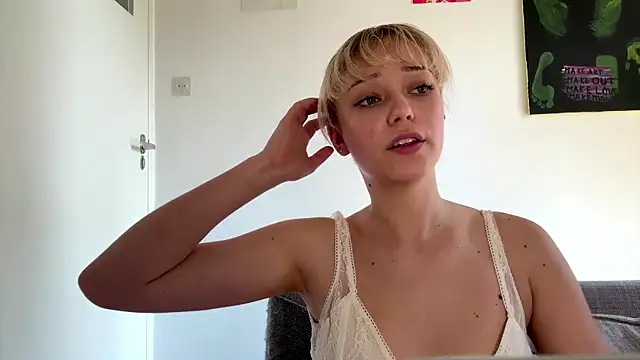 SourMiddayn Live XXX chat