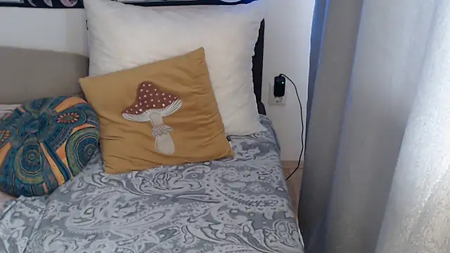 Chat +18 de AlienforTwenty ao vivo