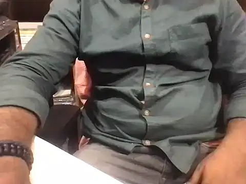 Chat +18 de KingCobra_07 ao vivo