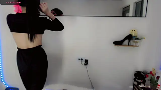 NathalialLooes' Live XXX Chat