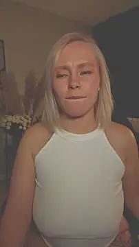 Charming_DaphnyのライブXXXチャット