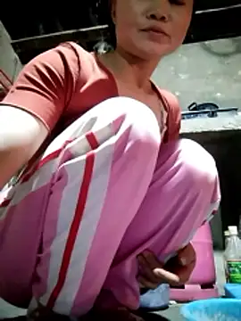 Tieuvy122 Show Webcam