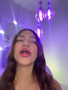 ViankaRoseのライブXXXチャット