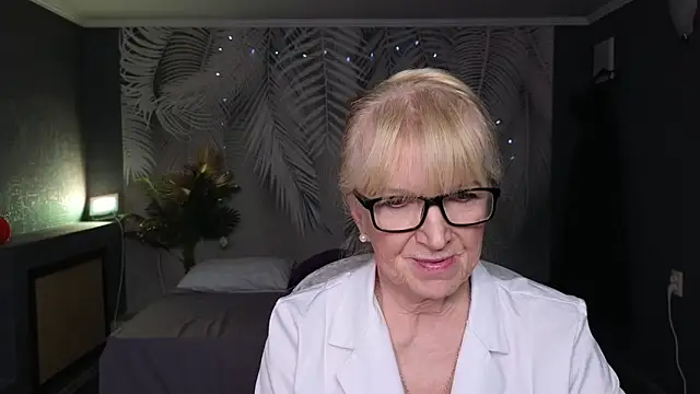 Dr_Mireille Chat XXX in diretta