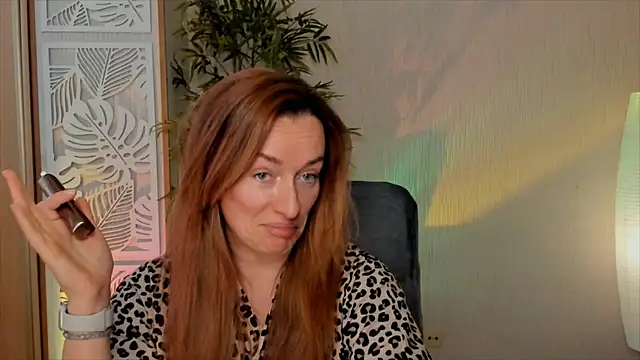 RebeccaMartinezのライブXXXチャット